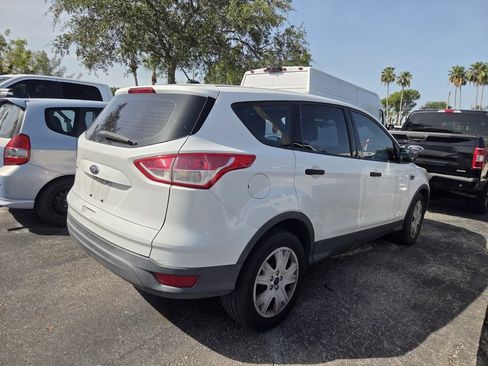 Used 2016 Ford Escape S FWD image 5