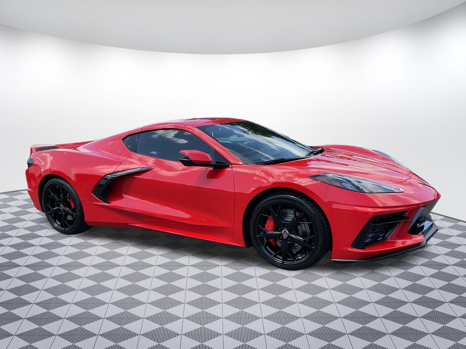 Used 2022 Chevrolet Corvette Stingray Coupe w/ Z51 Performance Package RWD image 1