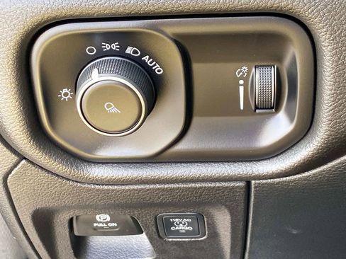 Used 2025 RAM 1500 Tradesman AWD/4WD image 20