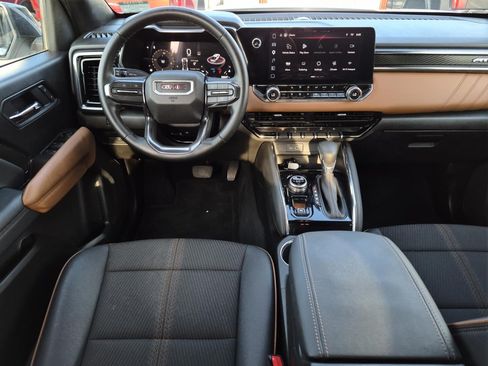 Certified 2025 GMC Canyon AT4 w/ Nightfall Edition AWD/4WD image 15