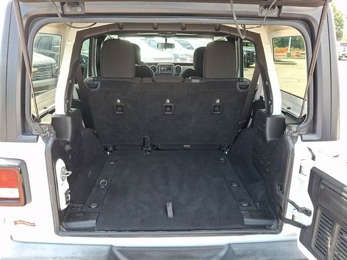 Used 2018 Jeep Wrangler Unlimited Sport S AWD/4WD image 22