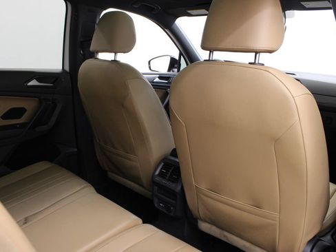 Used 2023 Volkswagen Tiguan SE R-Line FWD image 21