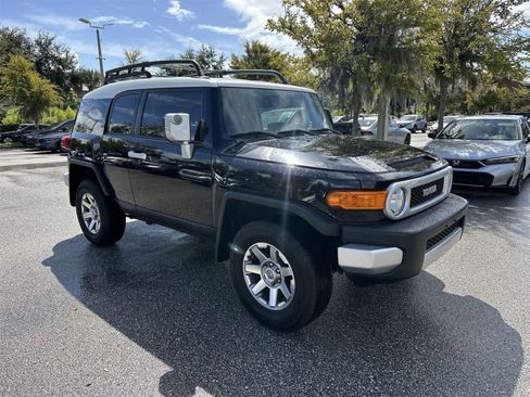 Used 2014 Toyota FJ Cruiser 4WD image 8