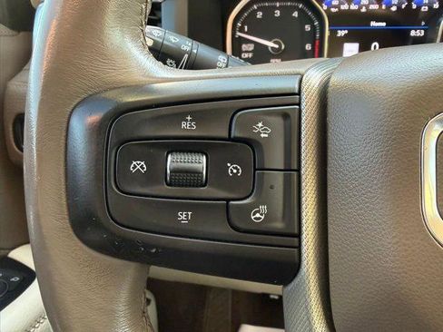 Used 2021 GMC Yukon Denali w/ Denali Premium Package image 30