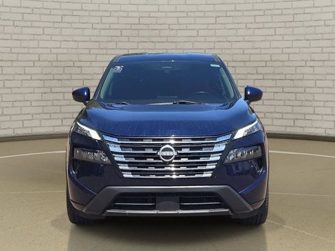 Used 2024 Nissan Rogue SV FWD image 2