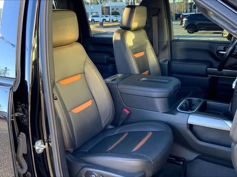 Used 2022 GMC Sierra 2500 AT4 w/ Gooseneck/5TH Wheel Package image 8