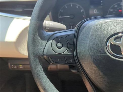 Used 2025 Toyota Corolla LE image 14