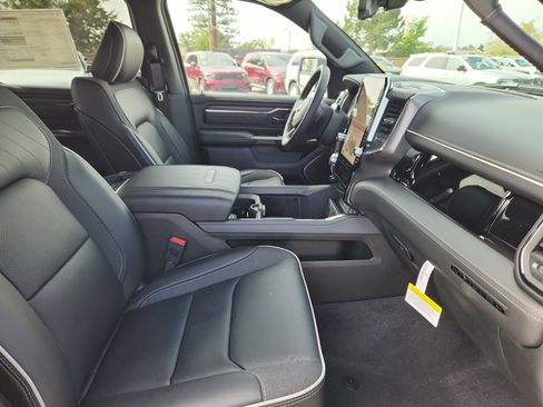 New 2025 RAM 1500 Limited image 20