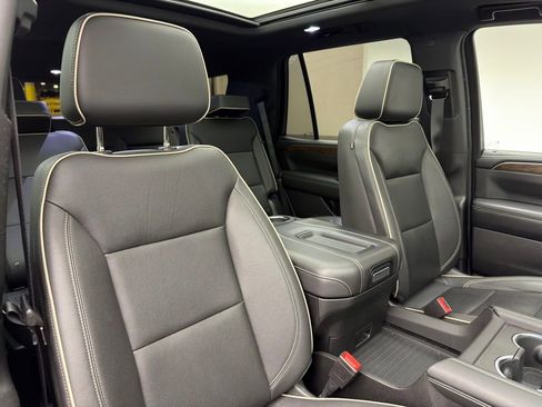 Used 2023 Chevrolet Tahoe Premier image 5