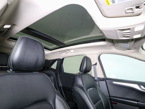 Used 2020 Ford Escape SEL image 18