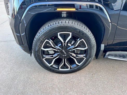 New 2025 GMC Sierra EV Denali image 16