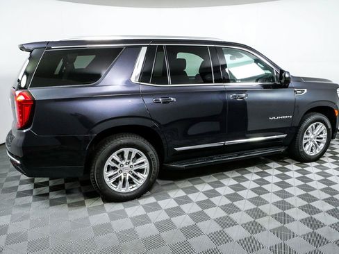Used 2023 GMC Yukon SLT RWD image 2