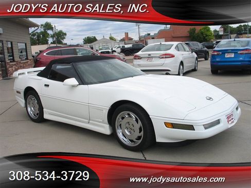 Used 1996 Chevrolet Corvette Convertible RWD image 1