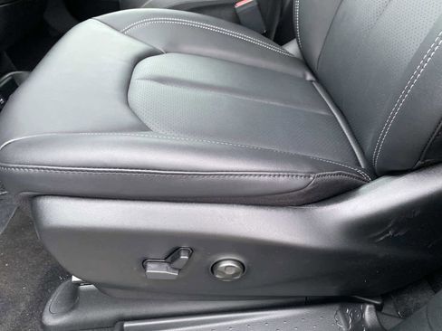 New 2026 Chrysler Pacifica Select image 10