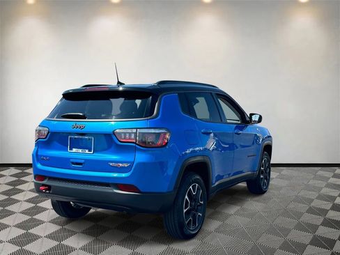 Used 2020 Jeep Compass Trailhawk w/ Cold Weather Group AWD/4WD image 4