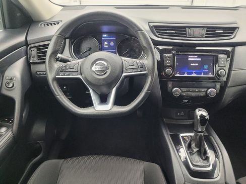 Used 2019 Nissan Rogue SV FWD image 22