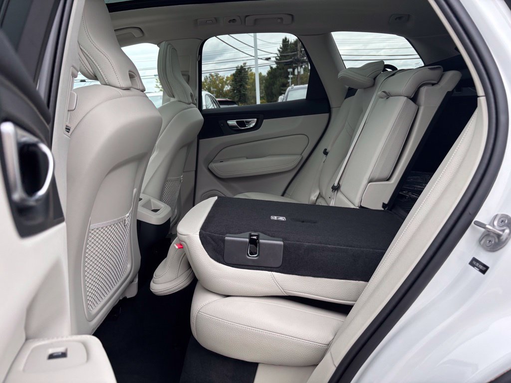 Certified 2024 Volvo XC60 B5 Plus w/ Climate Package AWD/4WD image 20