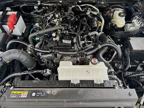 Certified 2025 Toyota 4Runner SR5 AWD/4WD image 10