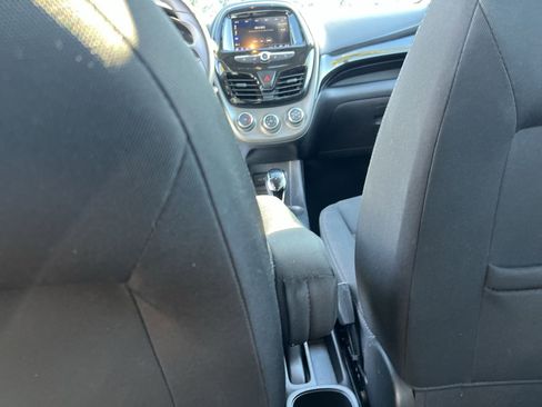 Used 2020 Chevrolet Spark LT image 31