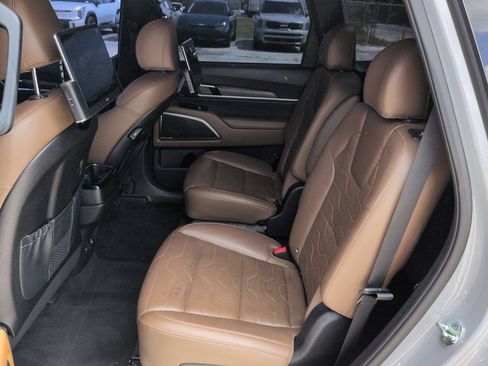 Used 2022 Kia Telluride SX w/ SX Prestige Package AWD/4WD image 17
