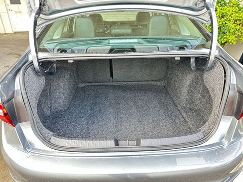 Used 2025 Volkswagen Jetta SE image 35