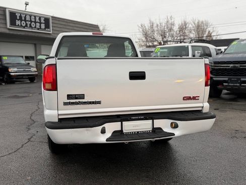 Used 2003 GMC Sonoma SL w/ Convenience Package image 9