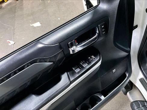 Used 2017 Toyota Tundra Platinum image 35