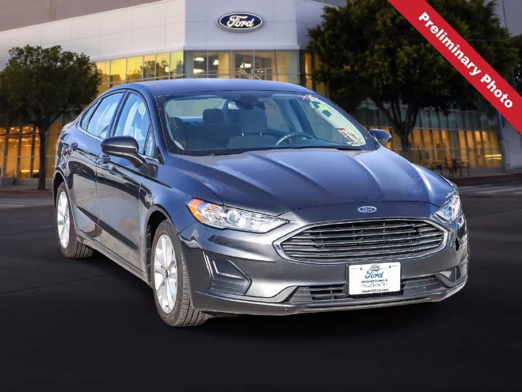 Certified 2020 Ford Fusion SE FWD image 1
