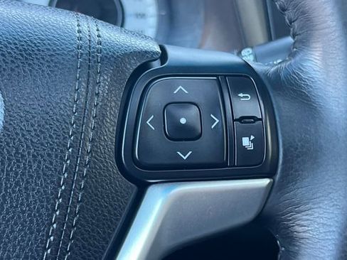 Used 2016 Toyota Sienna SE w/ SE Preferred Package image 29