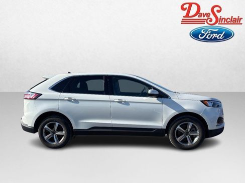 Used 2024 Ford Edge SEL w/ Convenience Package image 5