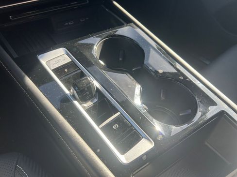 Used 2025 Volkswagen Atlas Cross Sport SE image 44