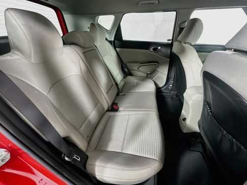 Used 2021 Kia Soul EX FWD image 27