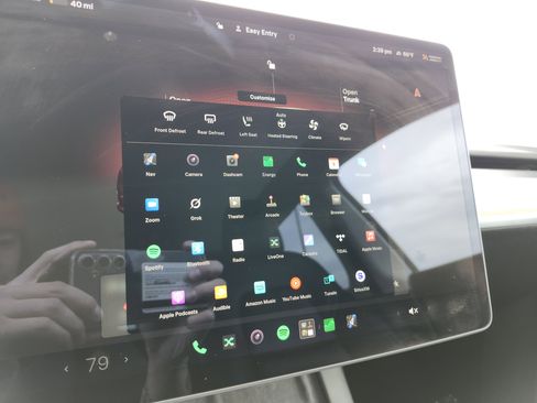 Used 2022 Tesla Model Y Performance AWD/4WD image 33