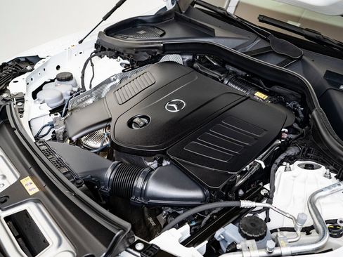 Certified 2025 Mercedes-Benz GLC 300 4MATIC image 37