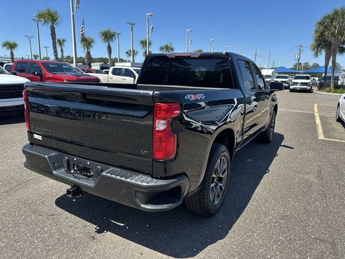 Used 2024 Chevrolet Silverado 1500 LT AWD/4WD image 16