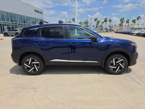 New 2026 Nissan Kicks SV w/ Cold Weather Package FWD image 8