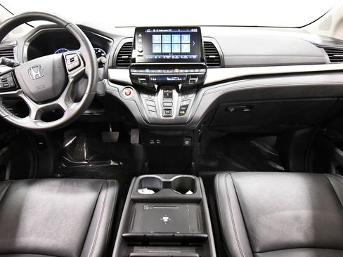 Certified 2025 Honda Odyssey EX-L image 3