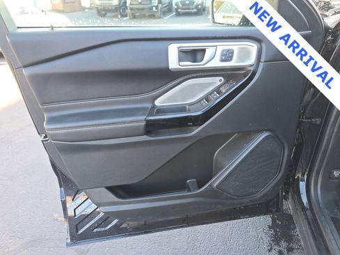 Used 2022 Ford Explorer ST w/ Equipment Group 401A image 9