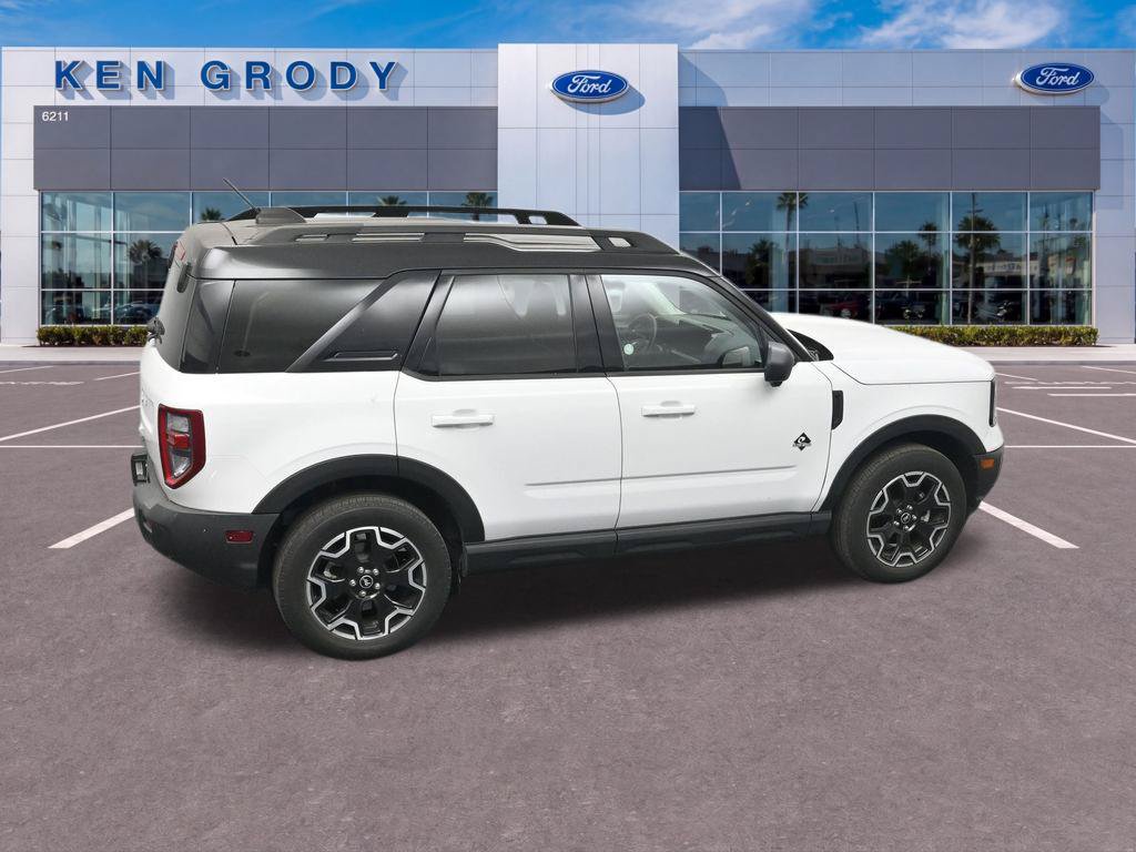 Used 2025 Ford Bronco Sport Outer Banks w/ Outer Banks Tech Package+ AWD/4WD image 13