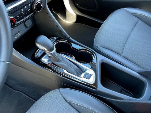 Used 2025 Buick Encore GX Preferred FWD image 18