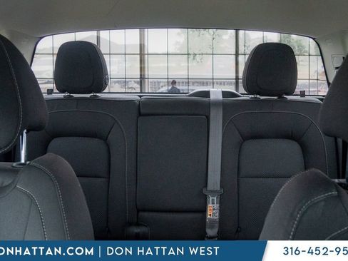 Used 2020 Chevrolet Colorado LT RWD image 25