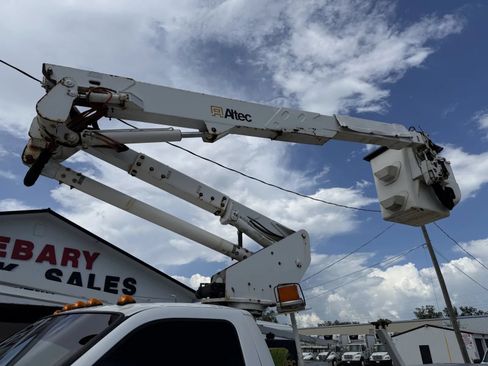 Used 2012 Ford F550 4x4 Regular Cab Super Duty w/ Snow Plow Prep Pkg image 10