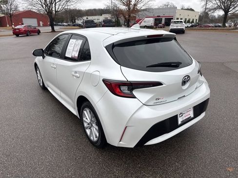 Used 2023 Toyota Corolla SE image 3