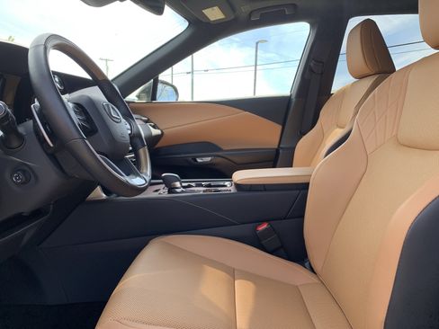 Certified 2025 Lexus RX 350 Premium w/ Accessory Package (Z1) image 16