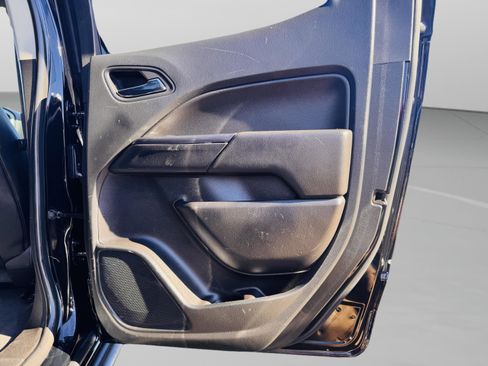 Used 2020 Chevrolet Colorado ZR2 image 34