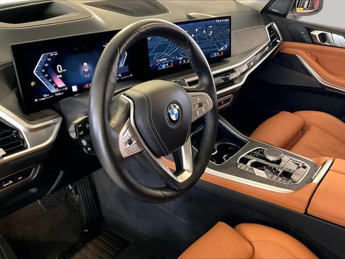 Used 2026 BMW X7 xDrive40i AWD/4WD image 16