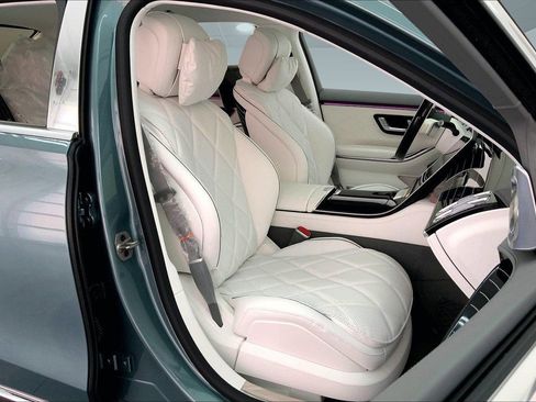 New 2025 Mercedes-Benz Maybach S 680 4MATIC image 9