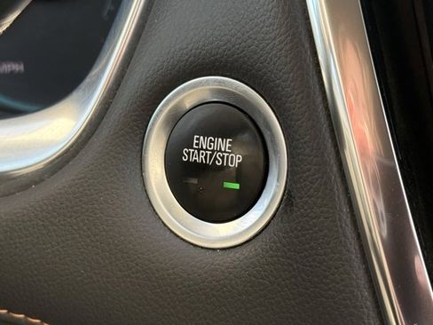 Used 2020 Chevrolet Traverse LS image 33