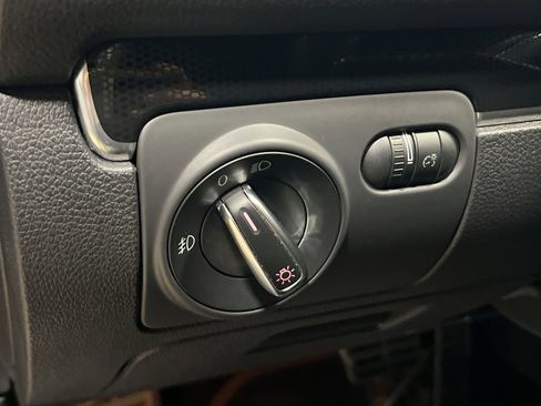 Used 2014 Volkswagen GTI Wolfsburg Edition image 27