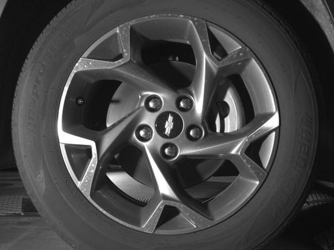 Used 2025 Chevrolet Trax LT w/ LT Convenience Package image 13